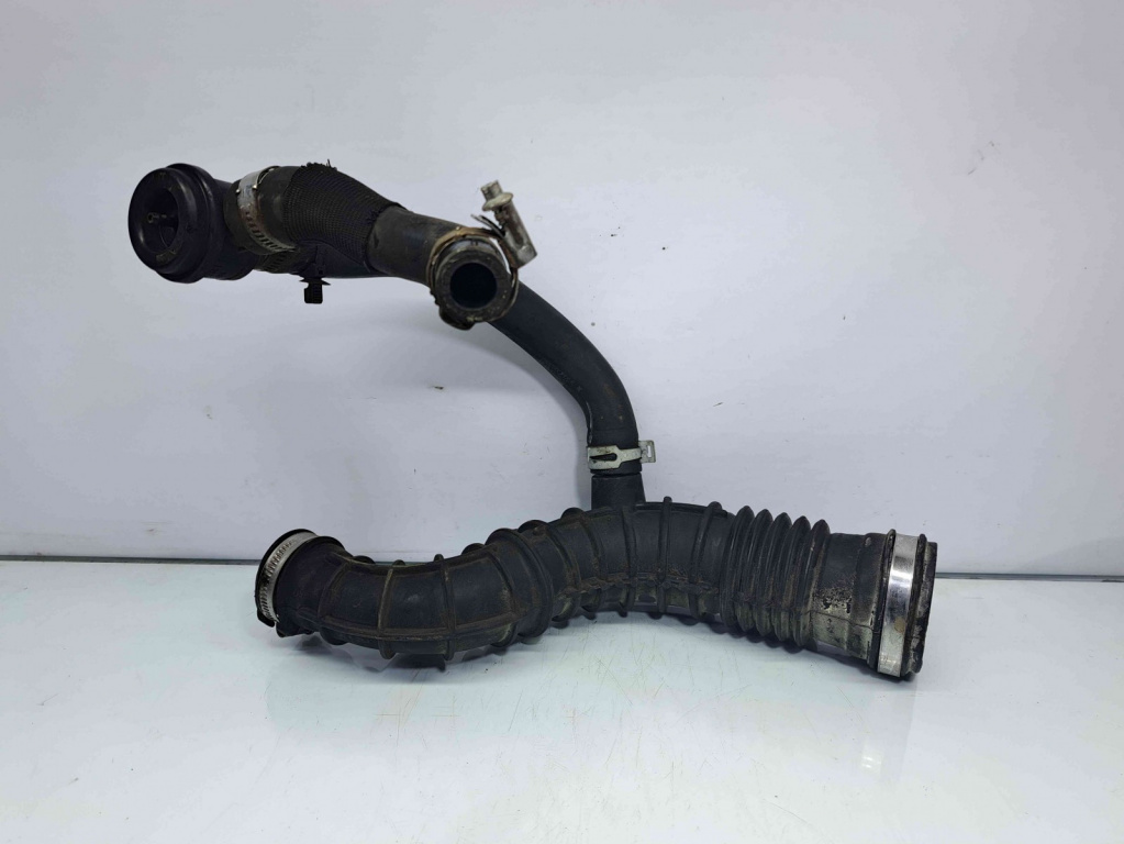 Furtun intercooler Dacia Sandero 2 [Fabr 2012-prezent] 165764382R 0.9 Benz H4B400 0.9 Benz H4B400 66KW / 90CP
