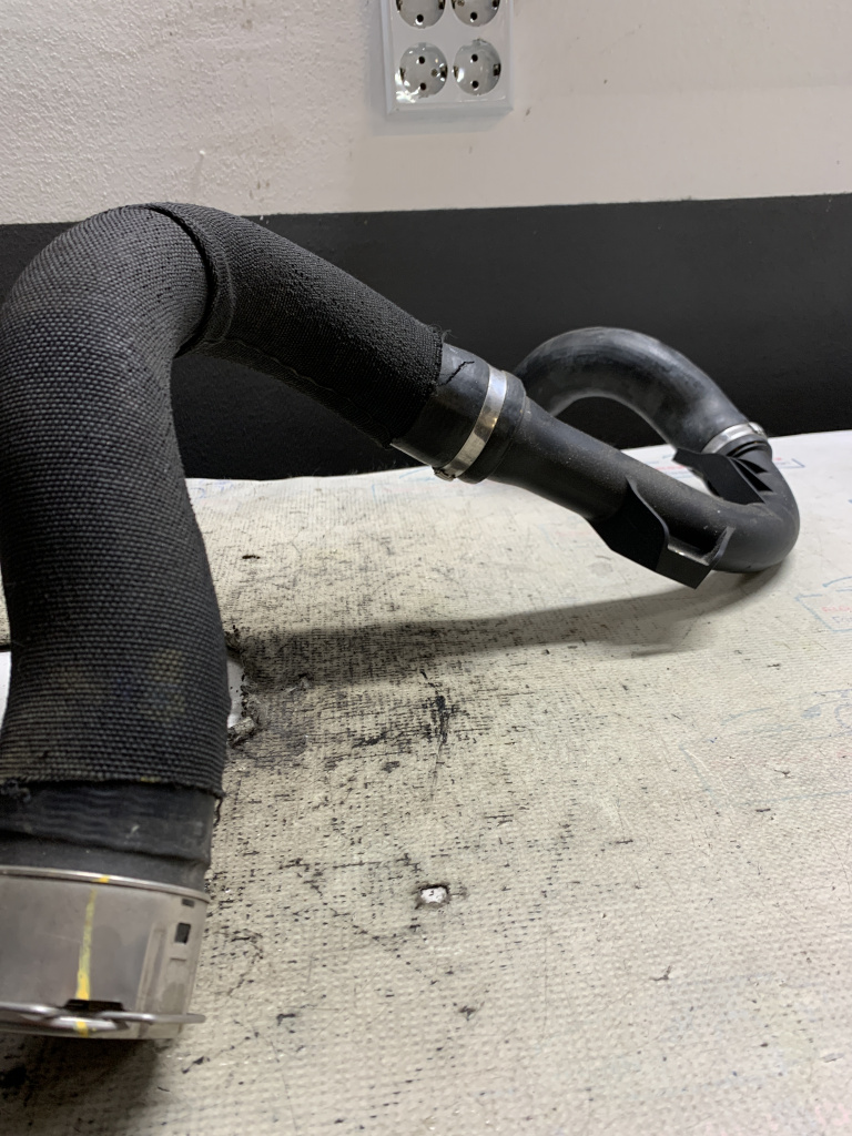 Furtun intercooler Dacia Sandero 3 1.0 Benzina 2022, 144605006R