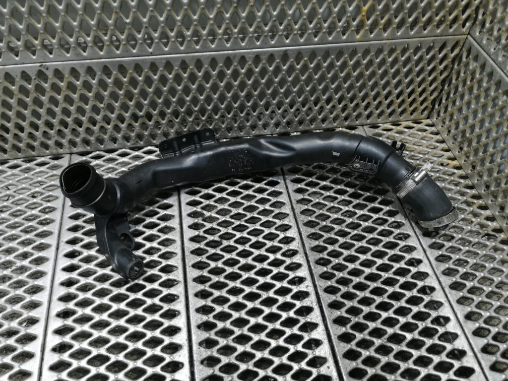 Furtun intercooler Volkswagen 2.0 TDI 5N0145840C