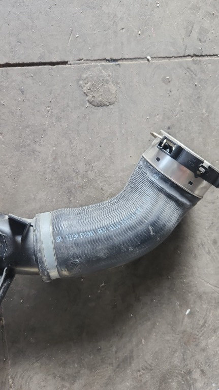 Furtun intercooler Volvo V40 S40 1.5 T3 cod 31657738