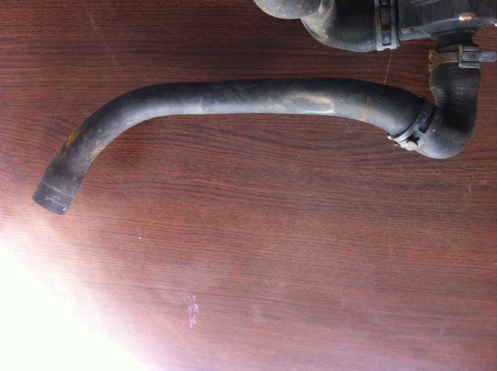Furtun mare pompa apa suplimentara Ford Galaxy [1995 - 2000] Minivan 5-usi 1.9 TDi MT (90 hp) (WGR)