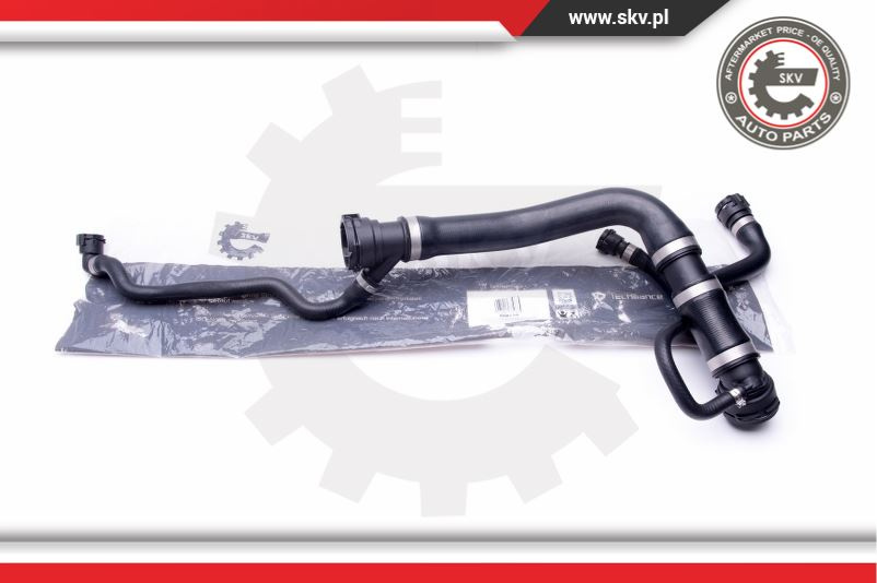 Furtun radiator ; BMW X5 4.4i 4.6 is ; 17127526856