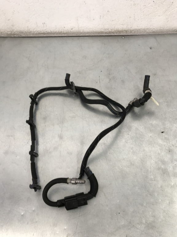 Furtun retur injectoare BMW E60 520 d sedan 2009 (cod intern: 39844)