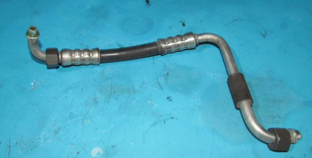 Furtun scurt radiator butelie freon Mercedes W210