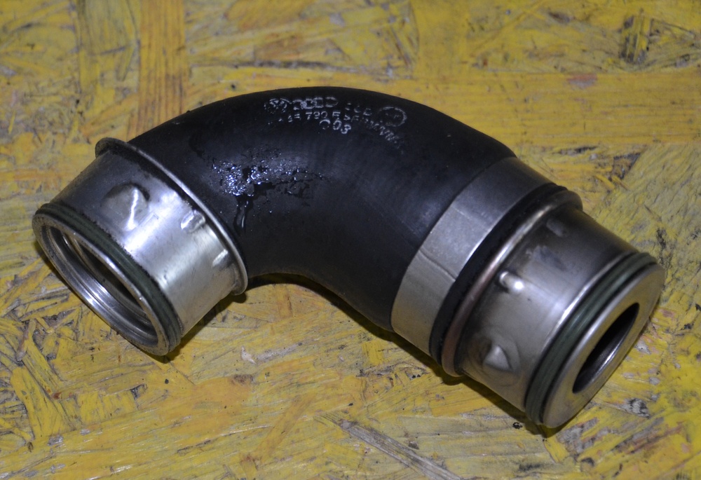 FURTUN SILICON TURBO VW-AUDI-SKODA 2004-2007.COD: 038145790E