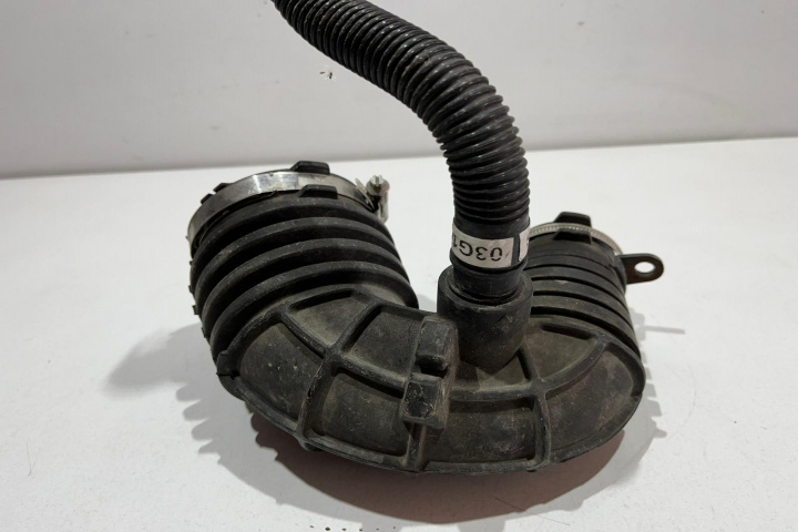 Furtun / tub admisie aer 2.0 TDI 4F0129615E Audi A6 4F/C6 [2004 - 2008]