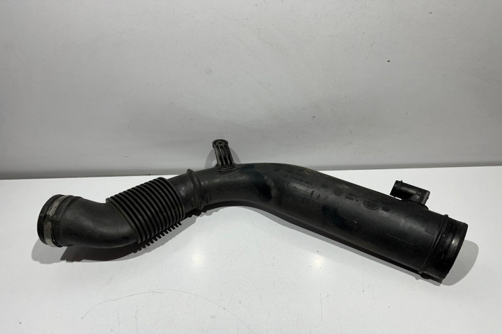 Furtun / tub admisie aer 2.2 SD4 224DT BJ329C620C Land Rover Range Rover Evoque L538 [2011 - 2015]