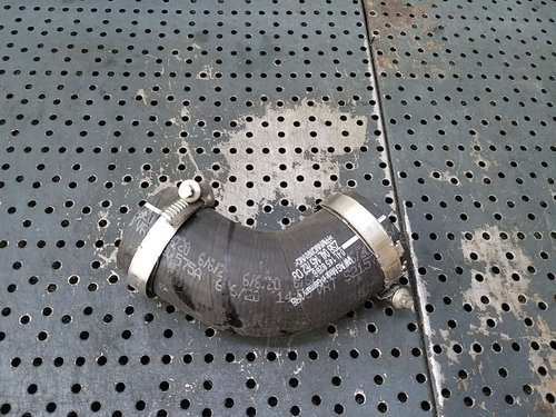 Furtun tub intercooler 2.0 tdi audi a4 b9 8w 04l145828b