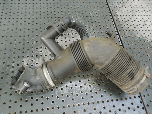 Furtun tubulatura admisie 1.2 tdi cfw vw polo 6r seat ibiza 5 skoda fabia 2 6r0129654c