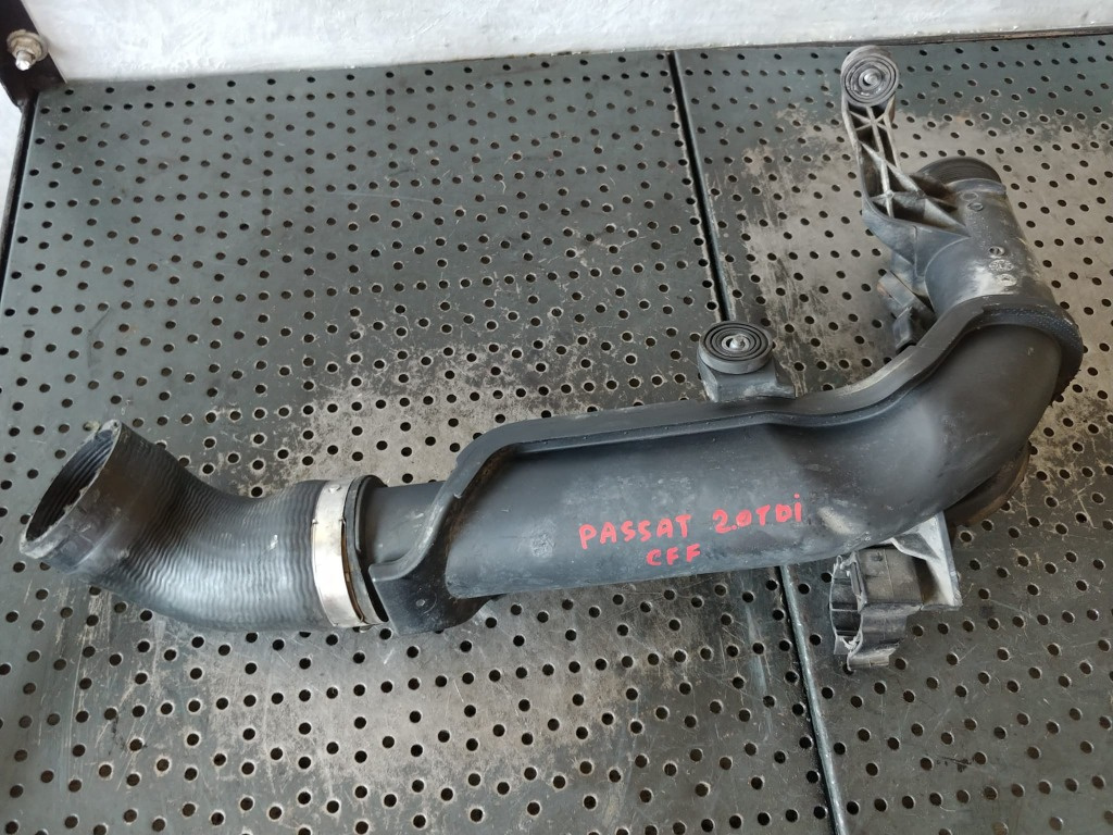 Furtun tubulatura intercooler 2.0 tdi cff vw passat b7 tiguan golf 6 skoda superb seat altea 1k0145838af