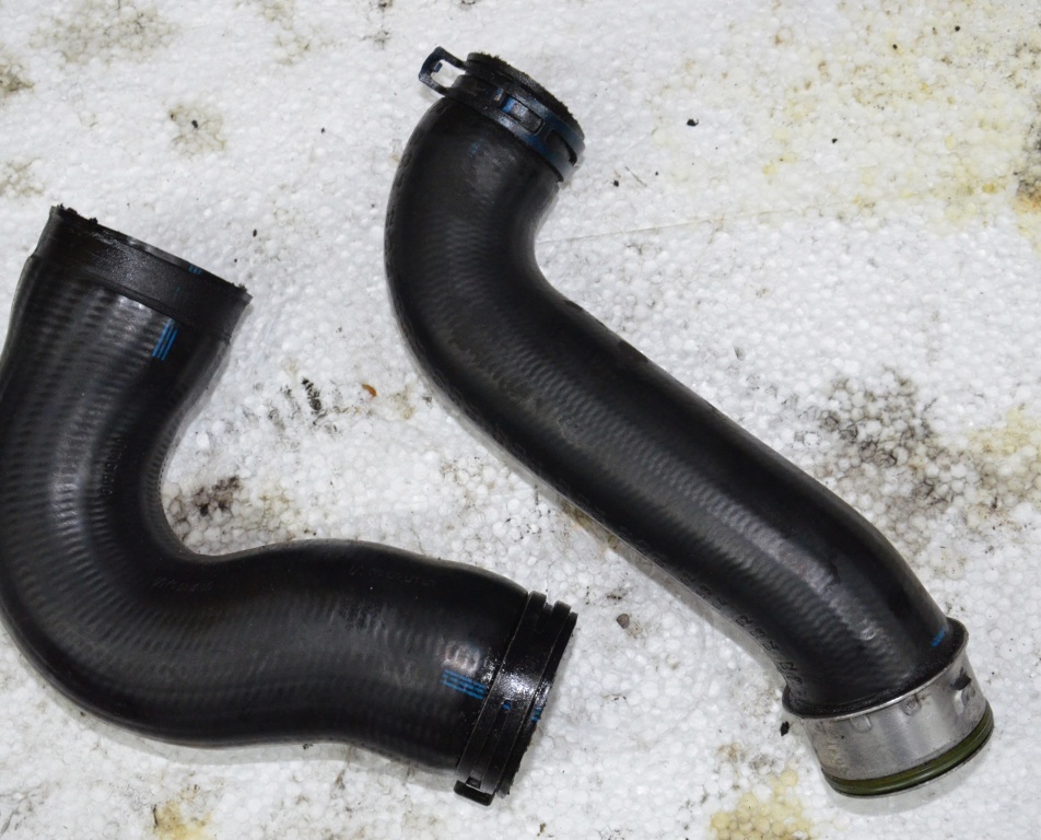 Furtun turbo Golf IV Octavia/ 1J0145828T /1J0145838B