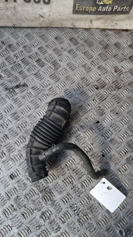 Furtun turbo Kia Ceed 1.6CRDI cod motor D4FB an 2012 cod 28138-1M250