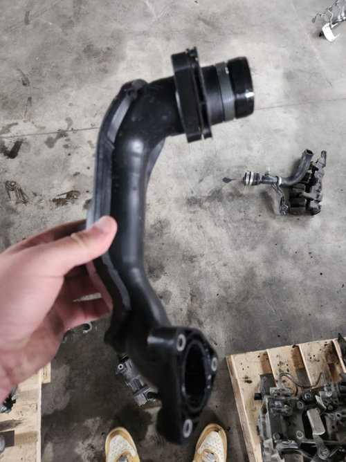 Furtun turbo Mazda 3 1.6 D ,transmisie manuala 6+1,an de fabricatie 2012 cod AV61-6C750-AC
