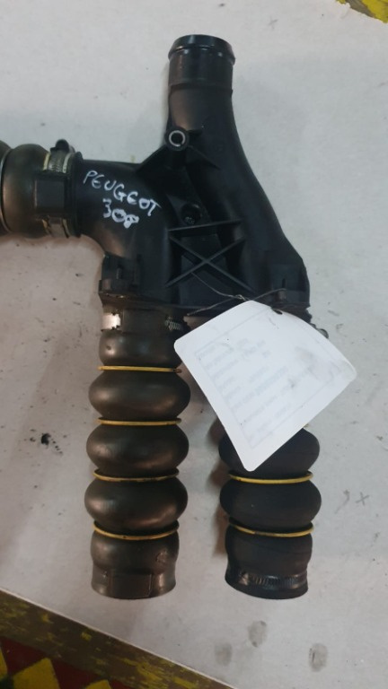 Furtun turbo Peugeot 308 1.6 HDI an de fabricatie 2011 cod piesa 9686000180
