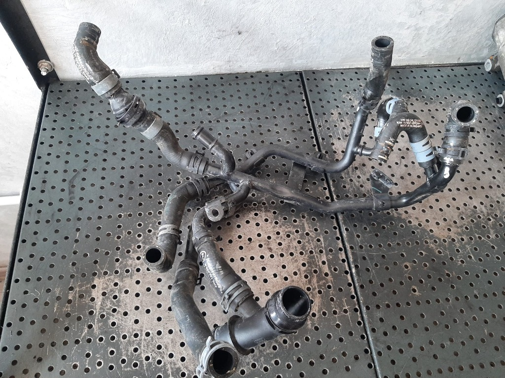 Furtunuri conducta apa 2.0 tdi deu audi a4 b9 8w 04l122157cc