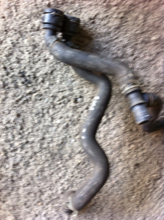 Furtunuri la radiator incalzire Volkswagen VW Bora [1998 - 2005] Sedan 1.6 16V MT (105 hp) (1J2)