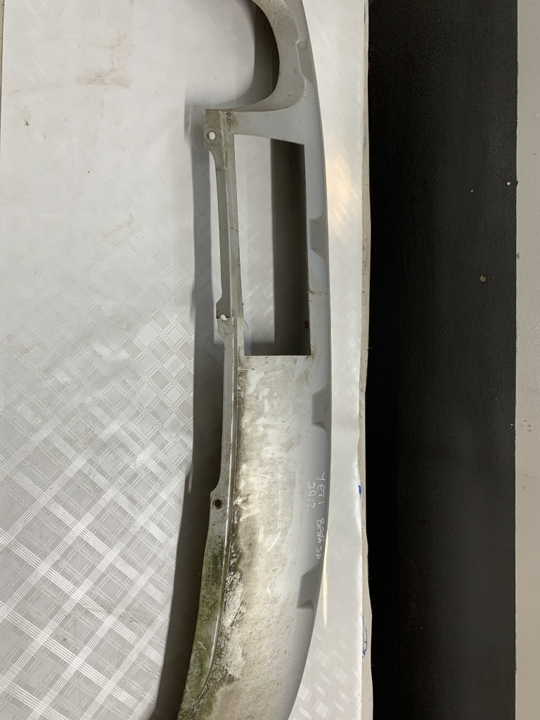 Fusta bara spate Skoda Yeti - Motorina 2012, CU MIC DEFECT