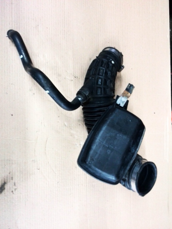 FUTRTUN ADMISIE AER TURBO EPURATOR NISSAN NAVARA PATHFINDER 2.5 D40 2005..10