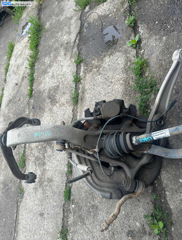 Fuzeta Butuc cu Rulment si Senzor ABS Dreapta Fata BMW X5 E70 3.0 D 2006 - 2011 [K4937]