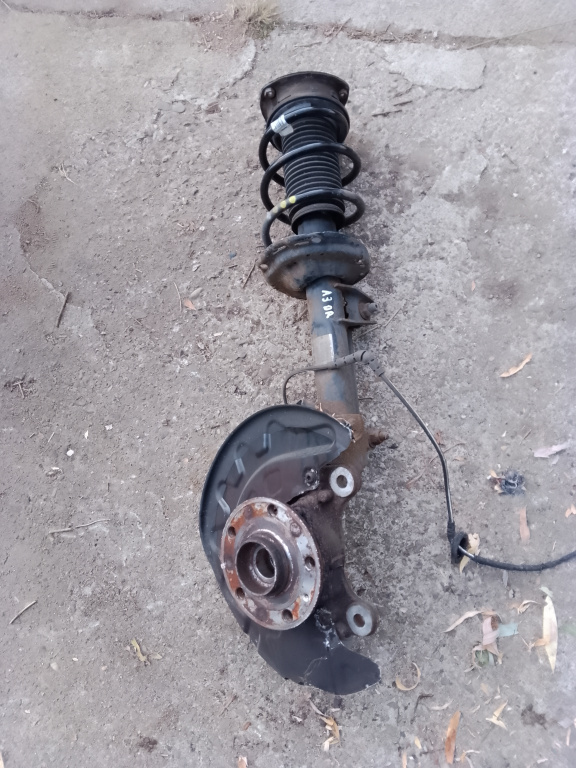 Fuzeta cu amortizor dreapta fata Audi A3 8V 2.0 Motorina 2016