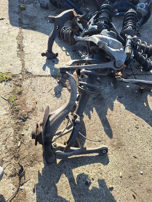 Fuzeta cu amortizor dreapta fata Audi A4 B8 2.0 Motorina 2011, -