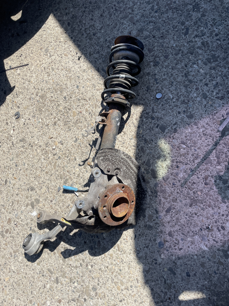 Fuzeta cu amortizor dreapta fata BMW X1 2.0 Motorina 2010, -