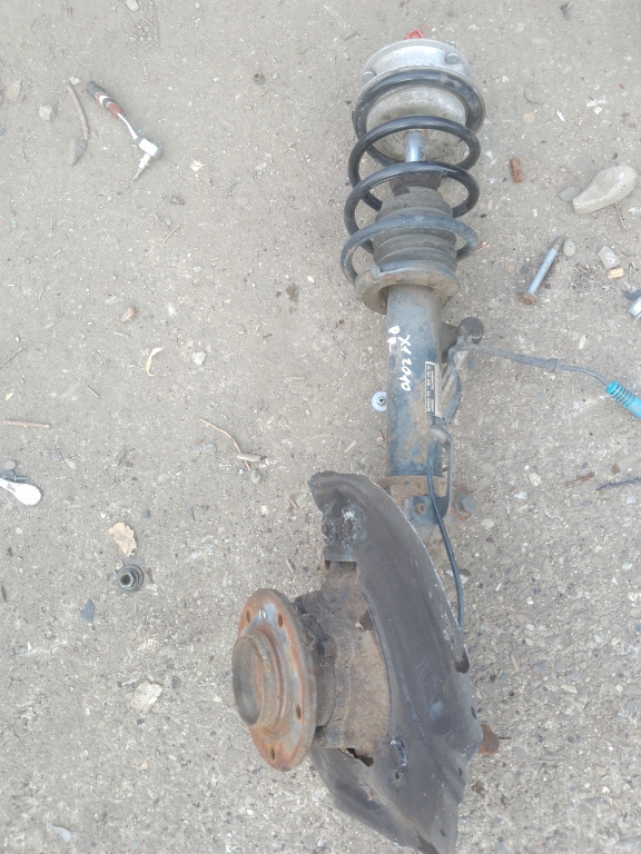 Fuzeta cu amortizor dreapta fata BMW X1 2.0 Motorina 2010