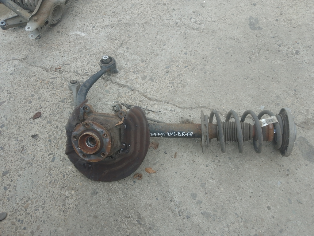 Fuzeta cu amortizor dreapta fata BMW X3 F25 2.0 Motorina 2013
