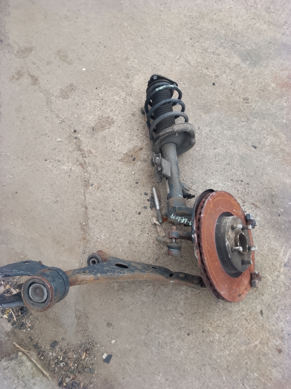Fuzeta cu amortizor dreapta fata Ford Kuga 2.0 Motorina 2014