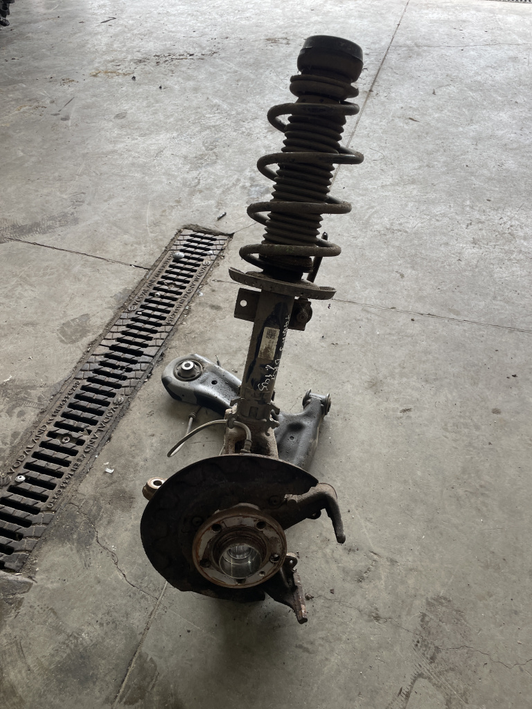 Fuzeta cu amortizor dreapta fata Skoda Fabia 3 Break 1.4 Motorina 2016, -
