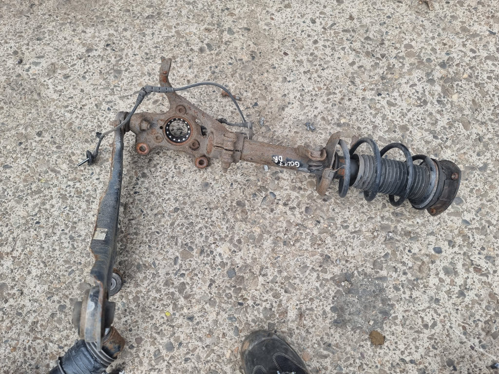 Fuzeta cu amortizor dreapta fata Volkswagen Golf 7 2.0 Motorina 2015