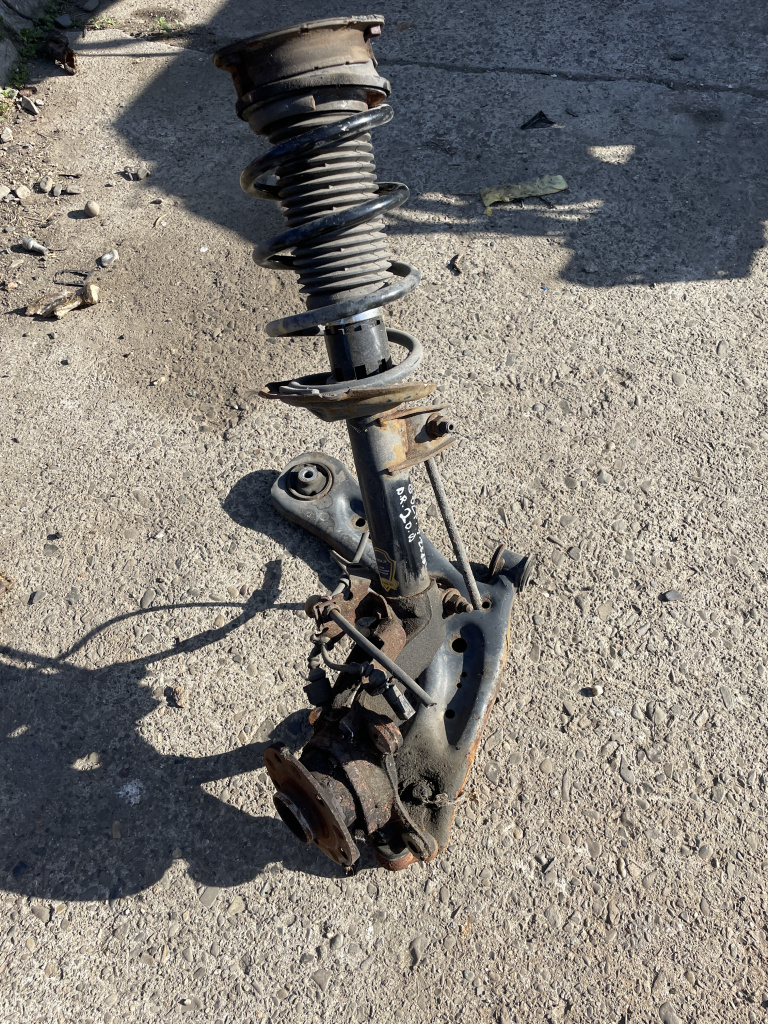 Fuzeta cu amortizor dreapta fata Volkswagen Golf 7 Break 2.0 Motorina 2015, -