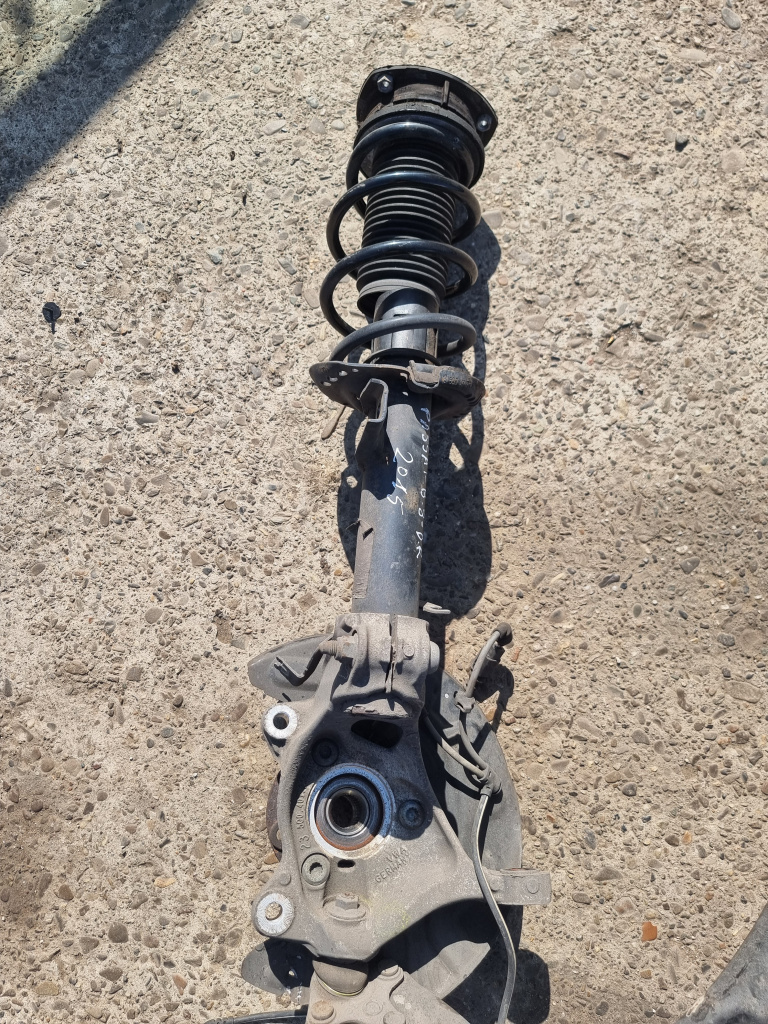Fuzeta cu amortizor dreapta fata Volkswagen Passat B8 2.0 Motorina 2016