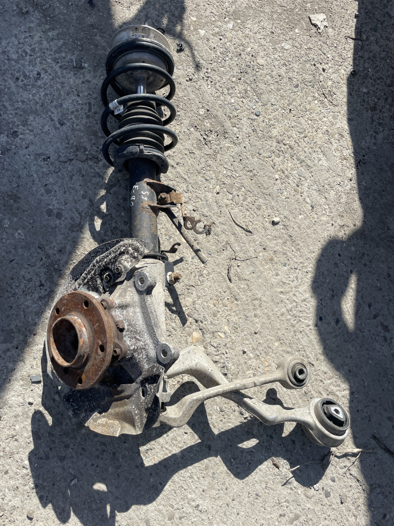 Fuzeta cu amortizor stanga fata BMW E90 2.0 Motorina 2009, -