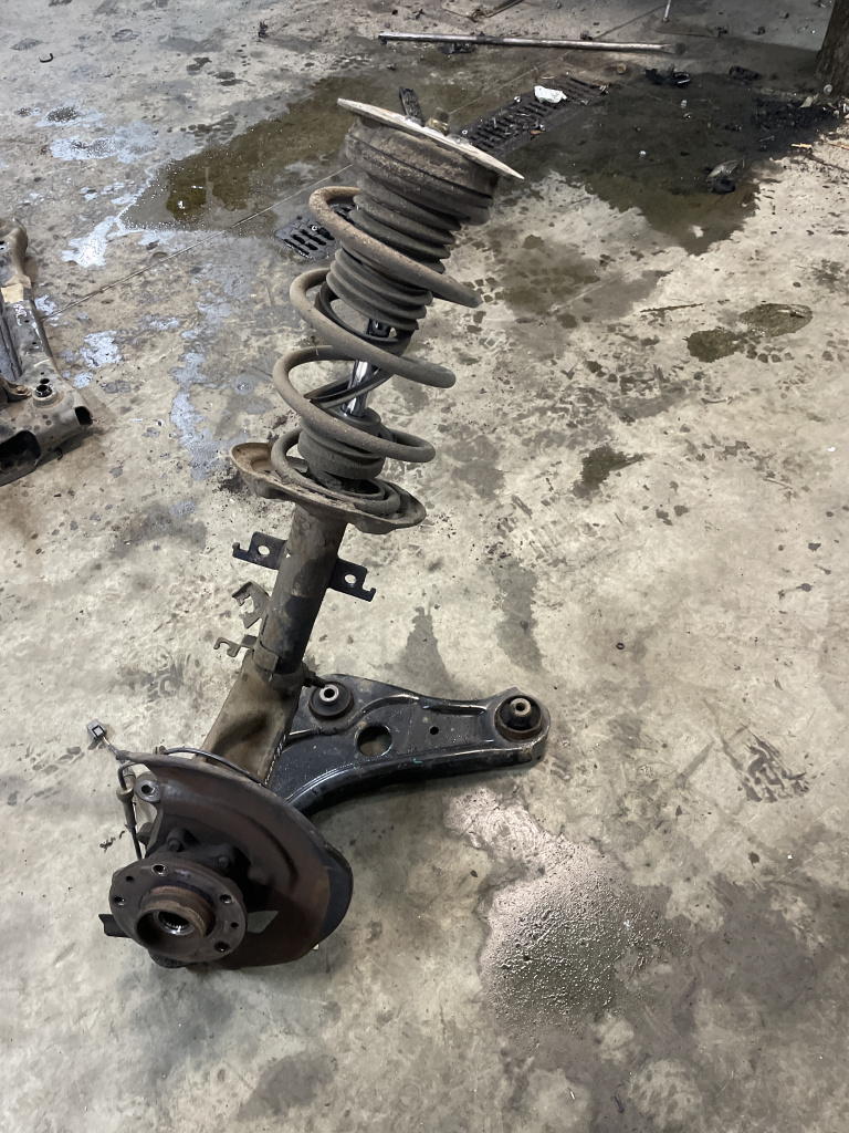 Fuzeta cu amortizor stanga fata Nissan Qashqai 1.2 Benzina 2015, -