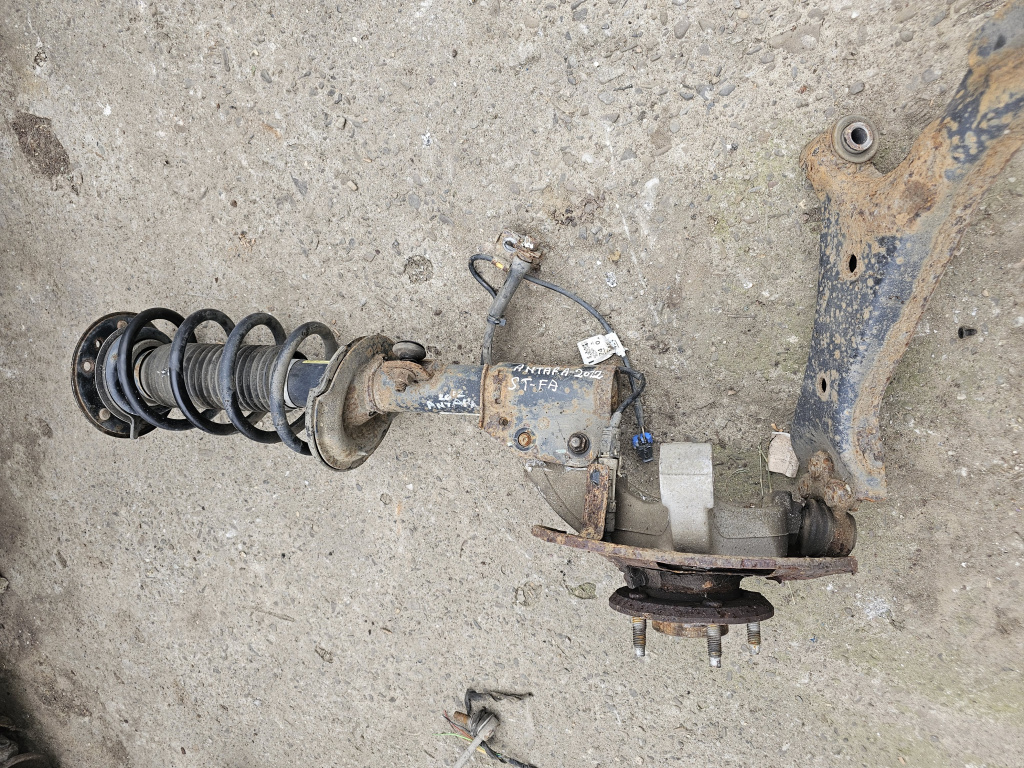 Fuzeta cu amortizor stanga fata Opel Antara 2.2 Motorina 2012