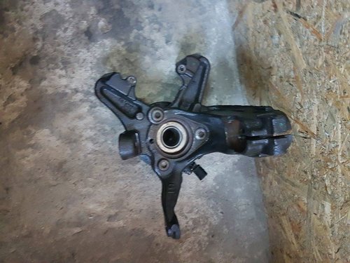 Fuzeta cu rulment deapta fata 1k0407256t vw golf V 1.4i 16v bca 75 cai