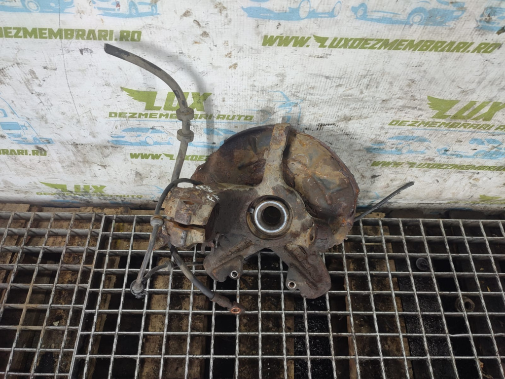 Fuzeta dreapta fata 1.2 benzina AZQ Volkswagen VW Polo 4 9N [2001 - 2005] 1.2 benzina AZQ
