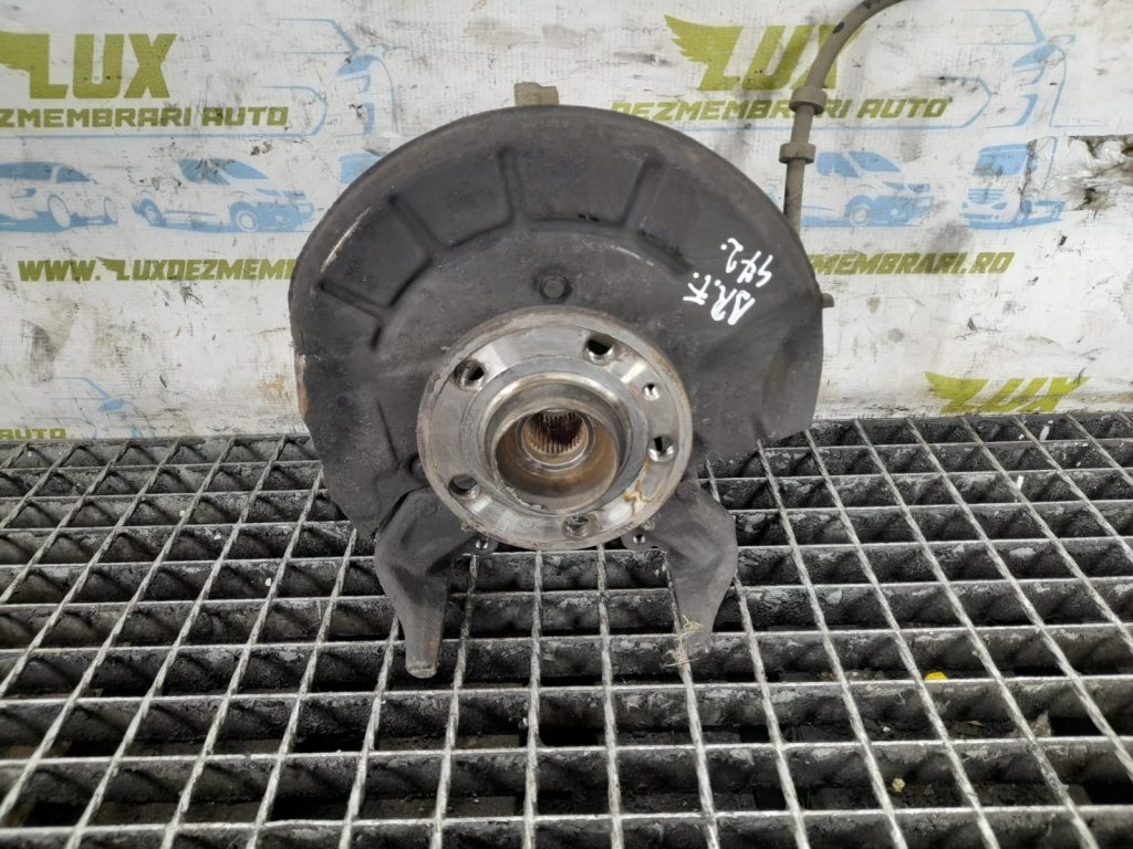 Fuzeta dreapta fata 1.2 benzina BME Volkswagen VW Polo 4 9N [facelift] [2005 - 2009] 1.2 benzina BME