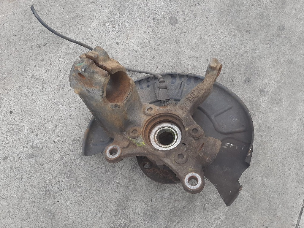Fuzeta dreapta fata 2.0 tdi bmn audi a3 8p