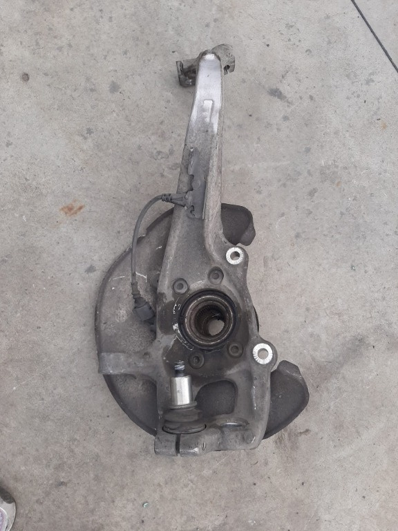 Fuzeta dreapta fata 2.0 tdi cgl audi q5 8r 2012 8k0407242ab