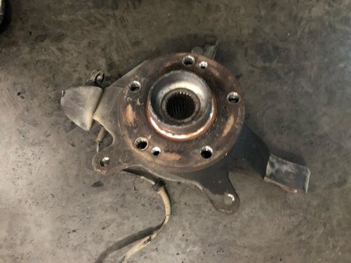 Fuzeta dreapta fata 2.2 dci renault laguna 2