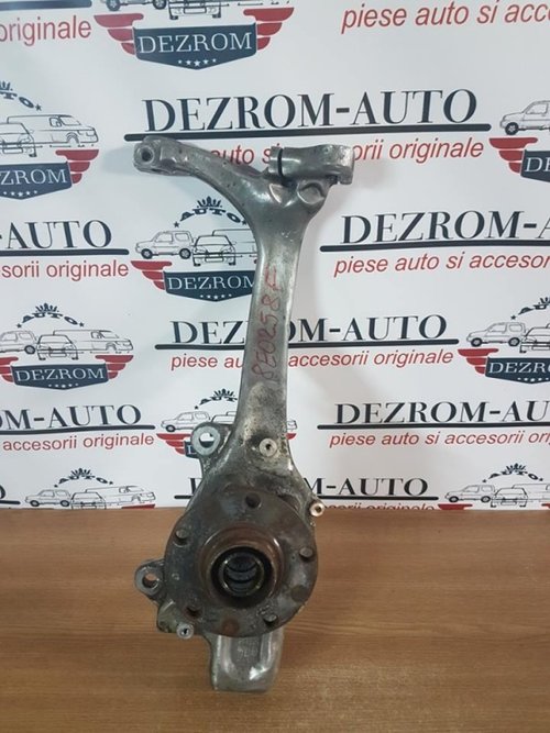 Fuzeta dreapta fata 8E0407258F audi a4 8e b7 2.0 tdi bpw 140 cai