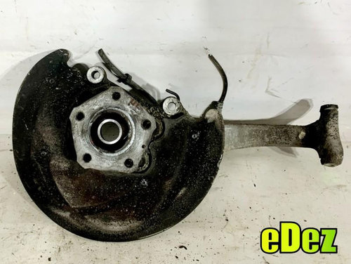 Fuzeta dreapta fata Audi A4 (2015-2019) [8W2, B9] 2.0 tdi DEUA 150 cp 8W0407560