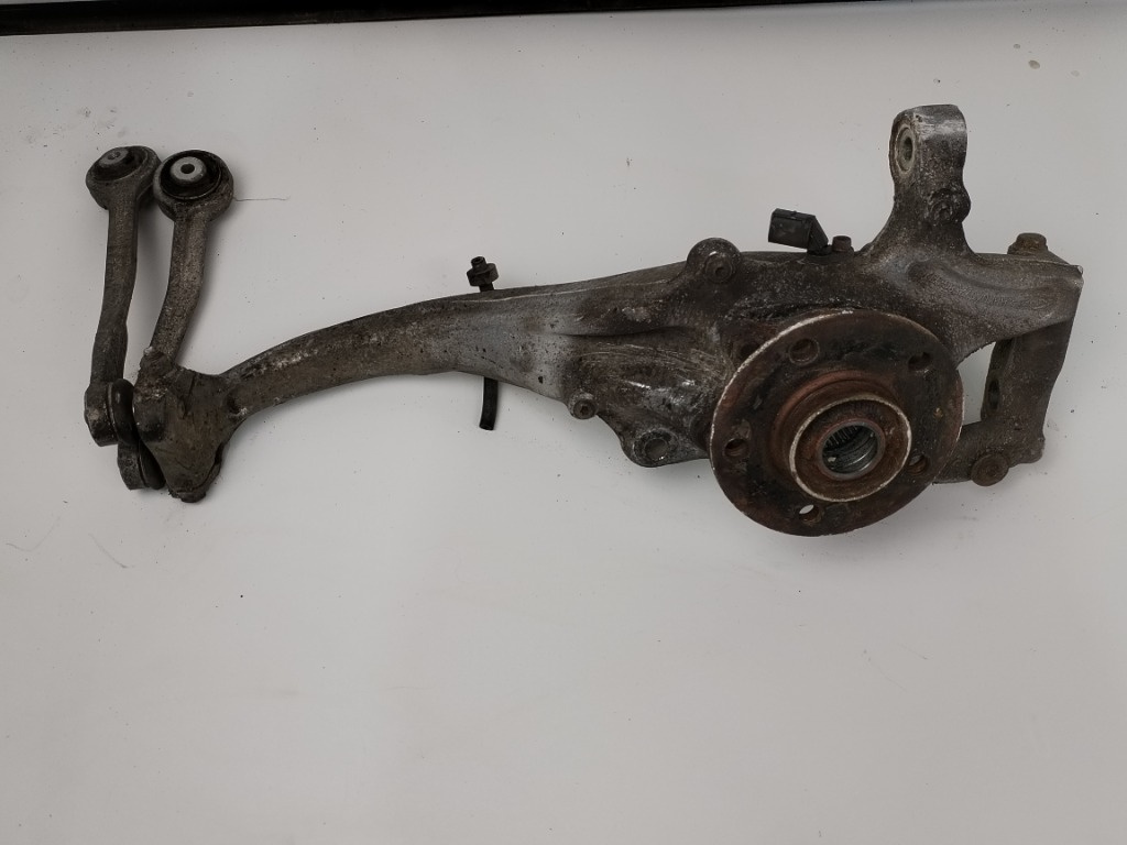 Fuzeta dreapta fata Audi A4 B8 3.0TDI CCWA 8K0407258G