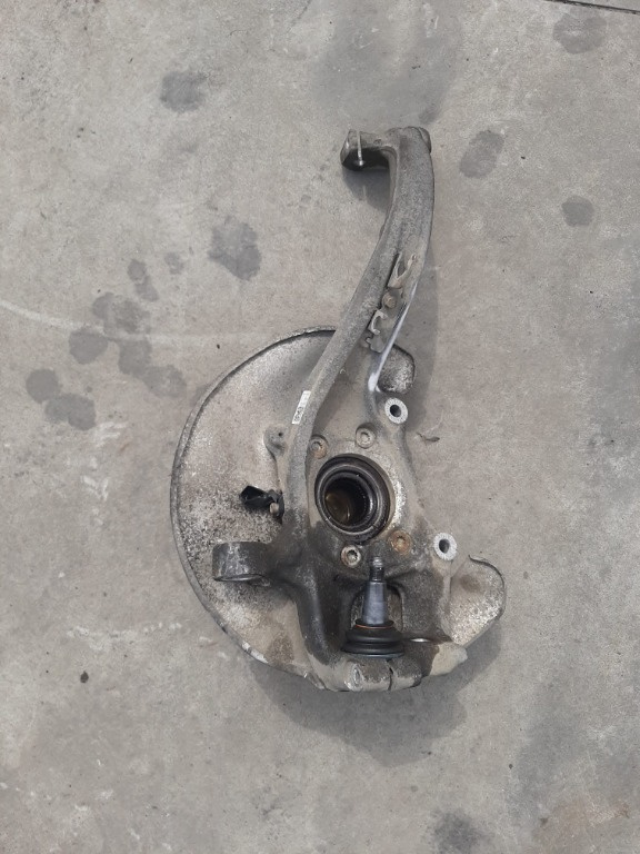Fuzeta dreapta fata audi a4 b8 8k 4g0407242c