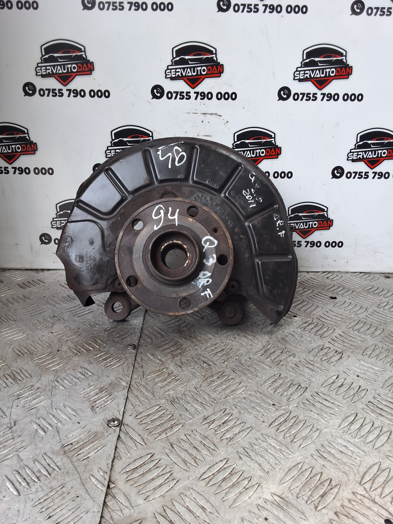 Fuzeta dreapta fata Audi Q3 (2011-2017) [8U] 2.0 Motorina 2011