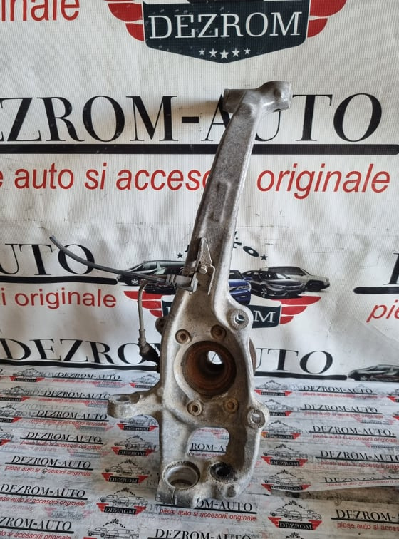 Fuzeta dreapta fata Audi Q5 8R 3.2 FSI quattro 270cp cod piesa : 8K0407258E