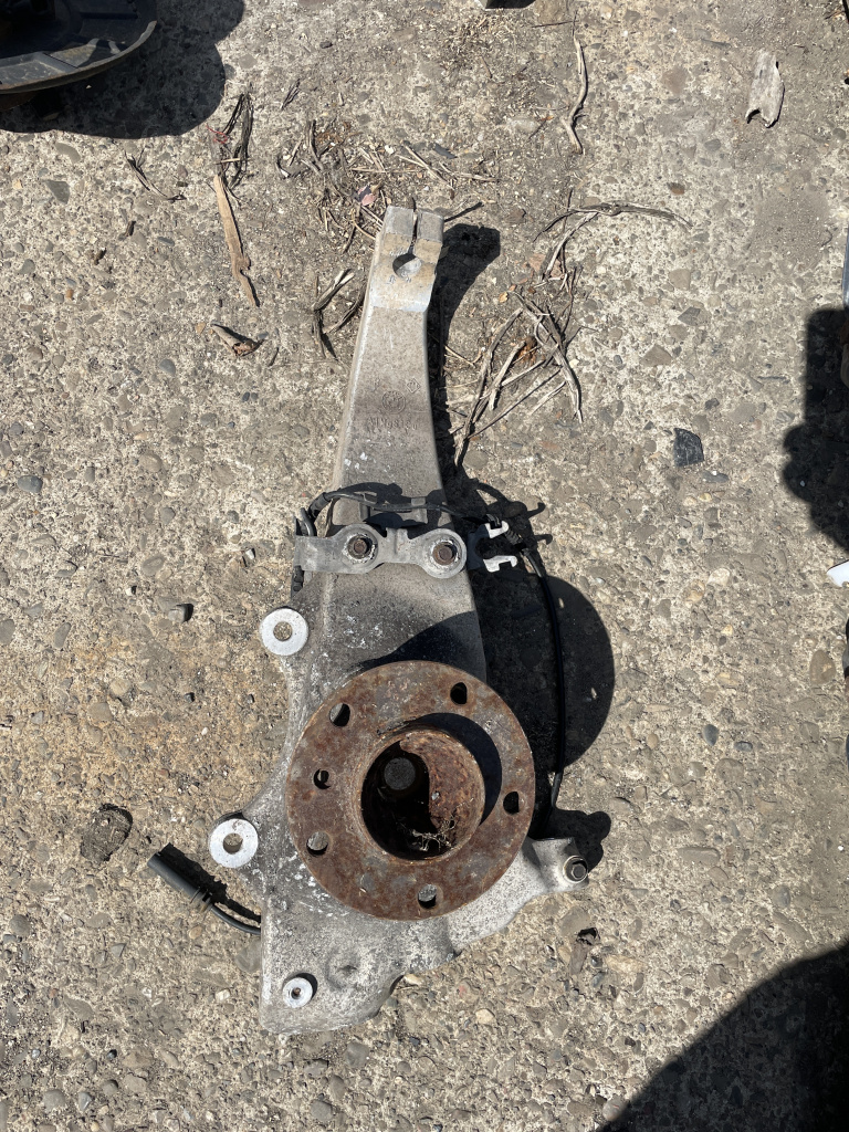 Fuzeta dreapta fata BMW Seria 7 F01 3.0 Motorina 2012, -