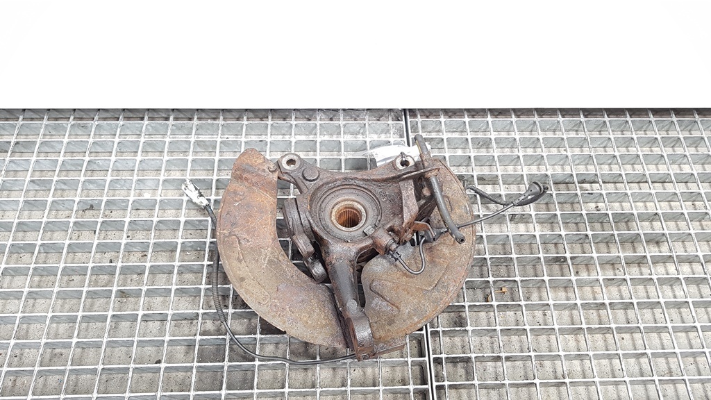 Fuzeta dreapta fata, Citroen C5 (III) 2.0 hdi (id:367183)